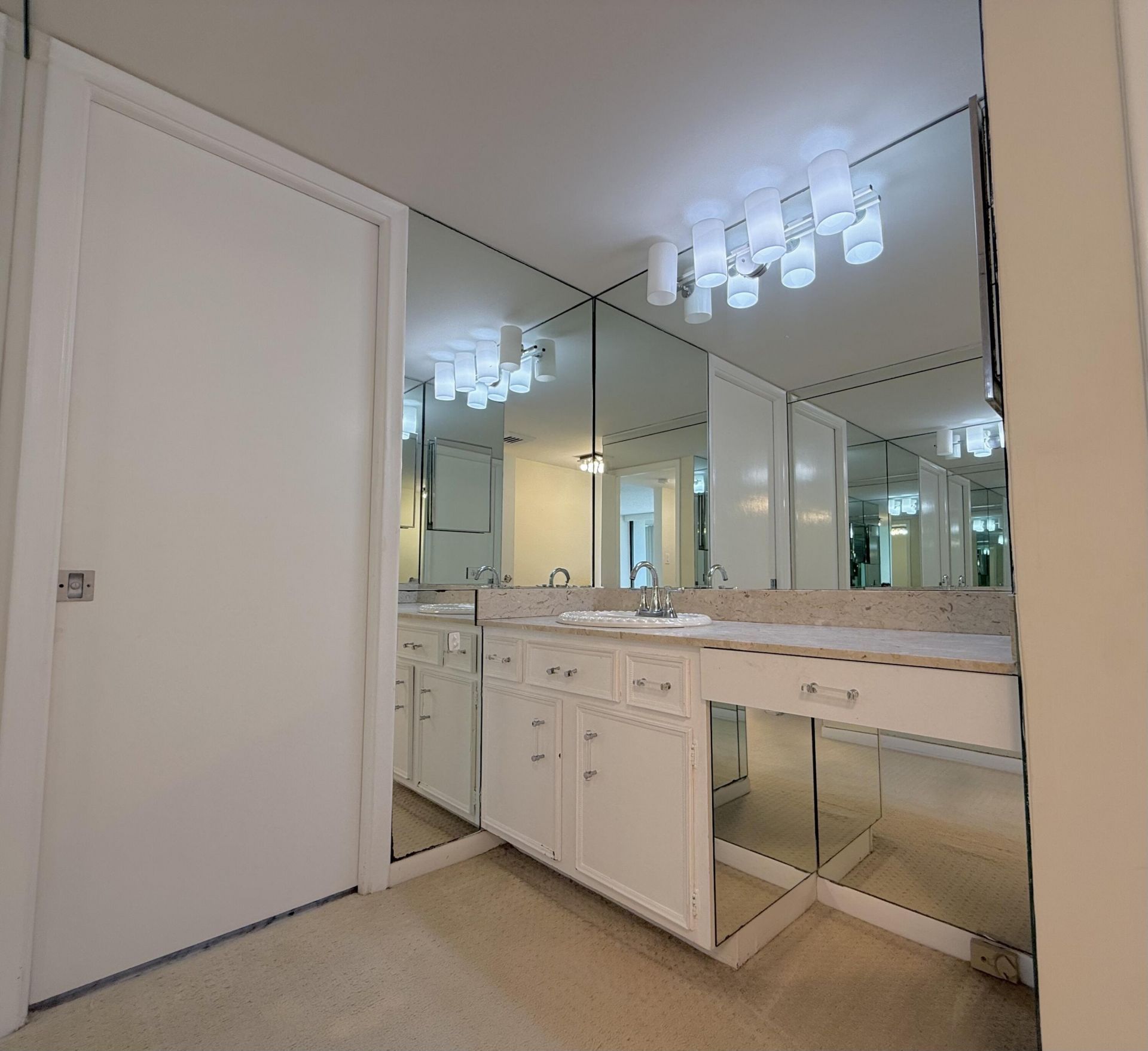 2000 Presidential Way, Unit 1204, West Palm Beach, FL 33401 Photo