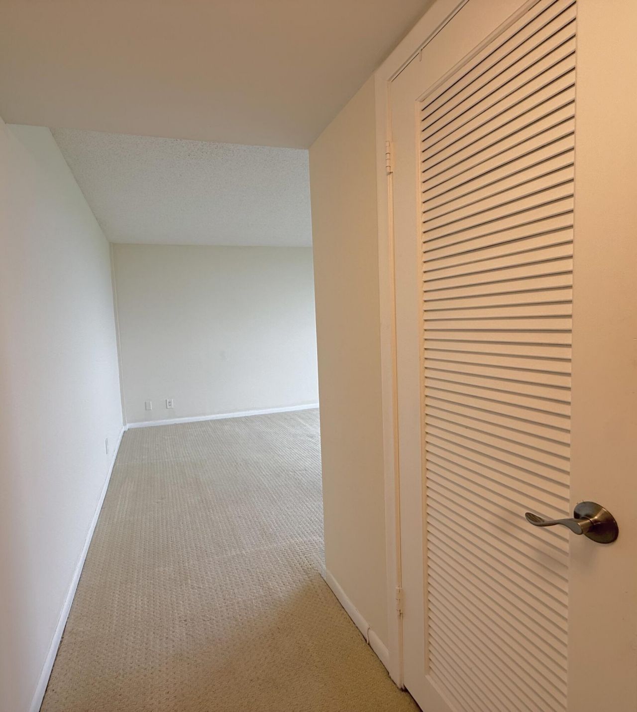 2000 Presidential Way, Unit 1204, West Palm Beach, FL 33401 Photo