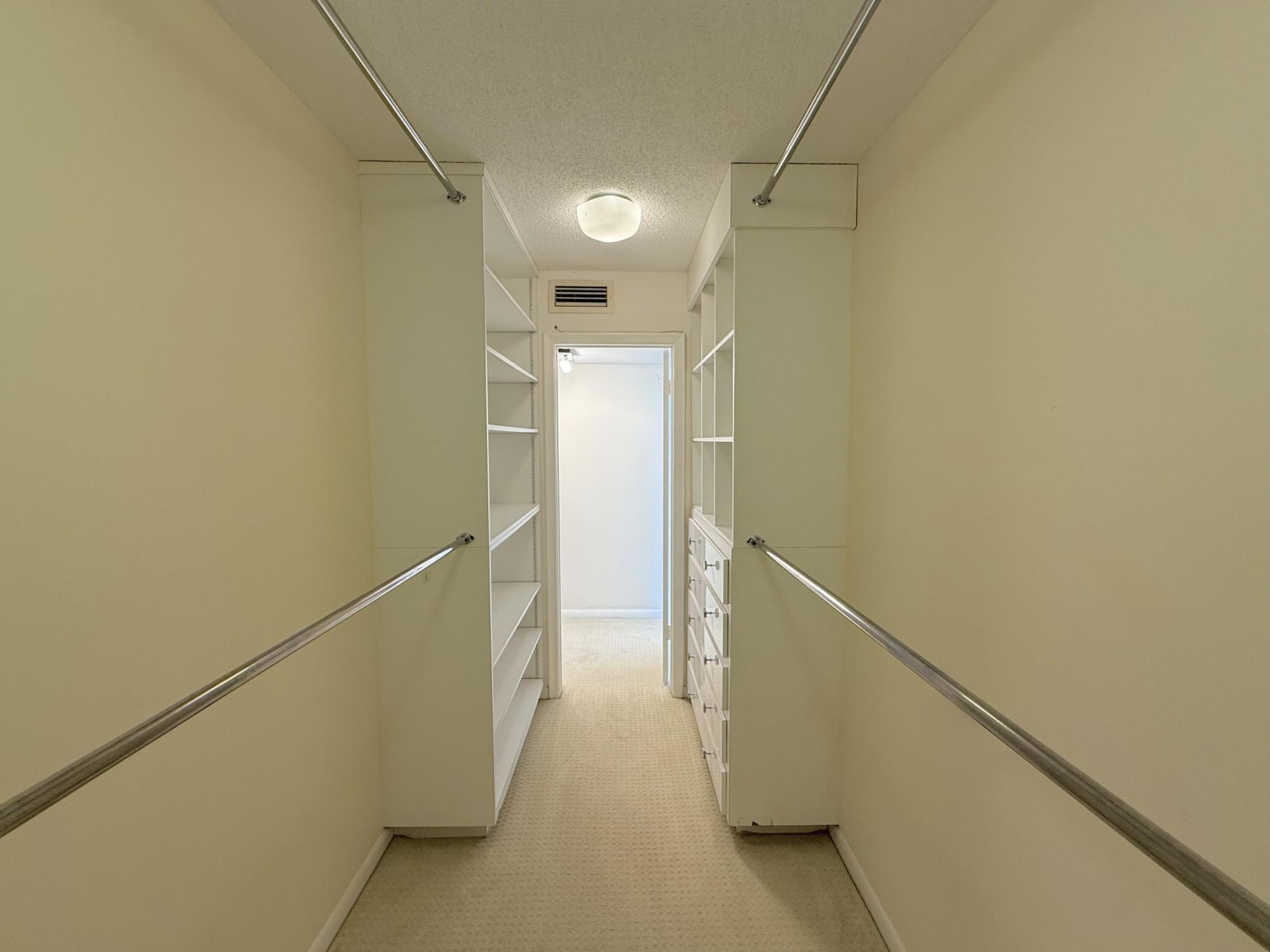 2000 Presidential Way, Unit 1204, West Palm Beach, FL 33401 Photo