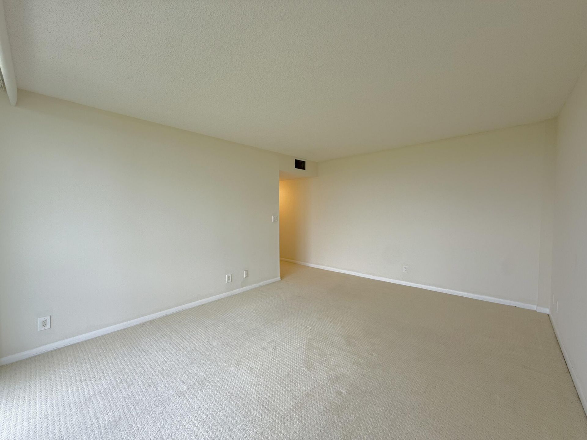 2000 Presidential Way, Unit 1204, West Palm Beach, FL 33401 Photo