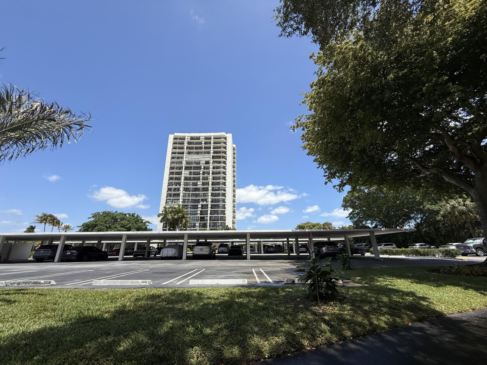 2000 Presidential Way, Unit 1204, West Palm Beach, FL 33401 Photo