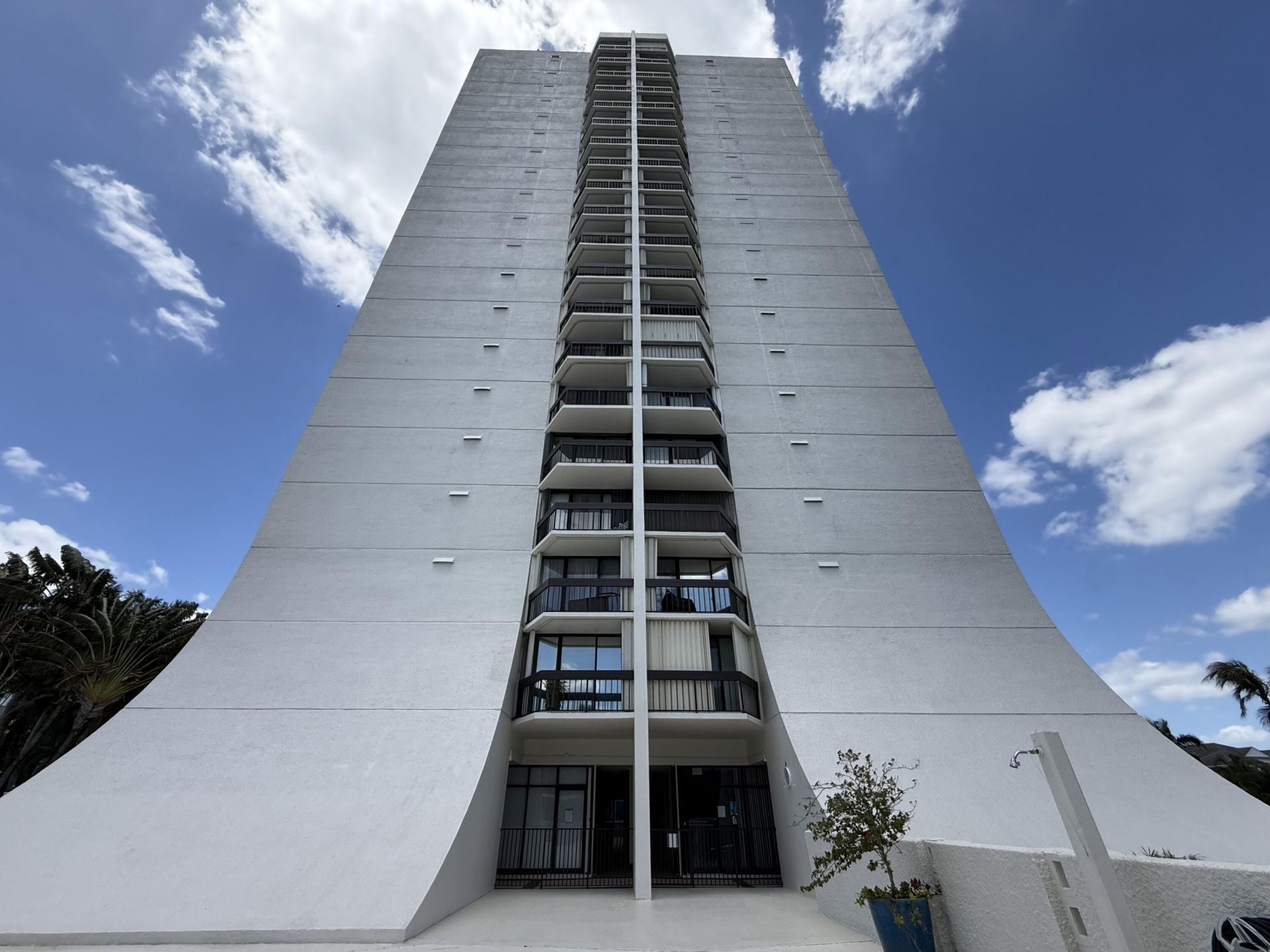 2000 Presidential Way, Unit 1204, West Palm Beach, FL 33401 Photo
