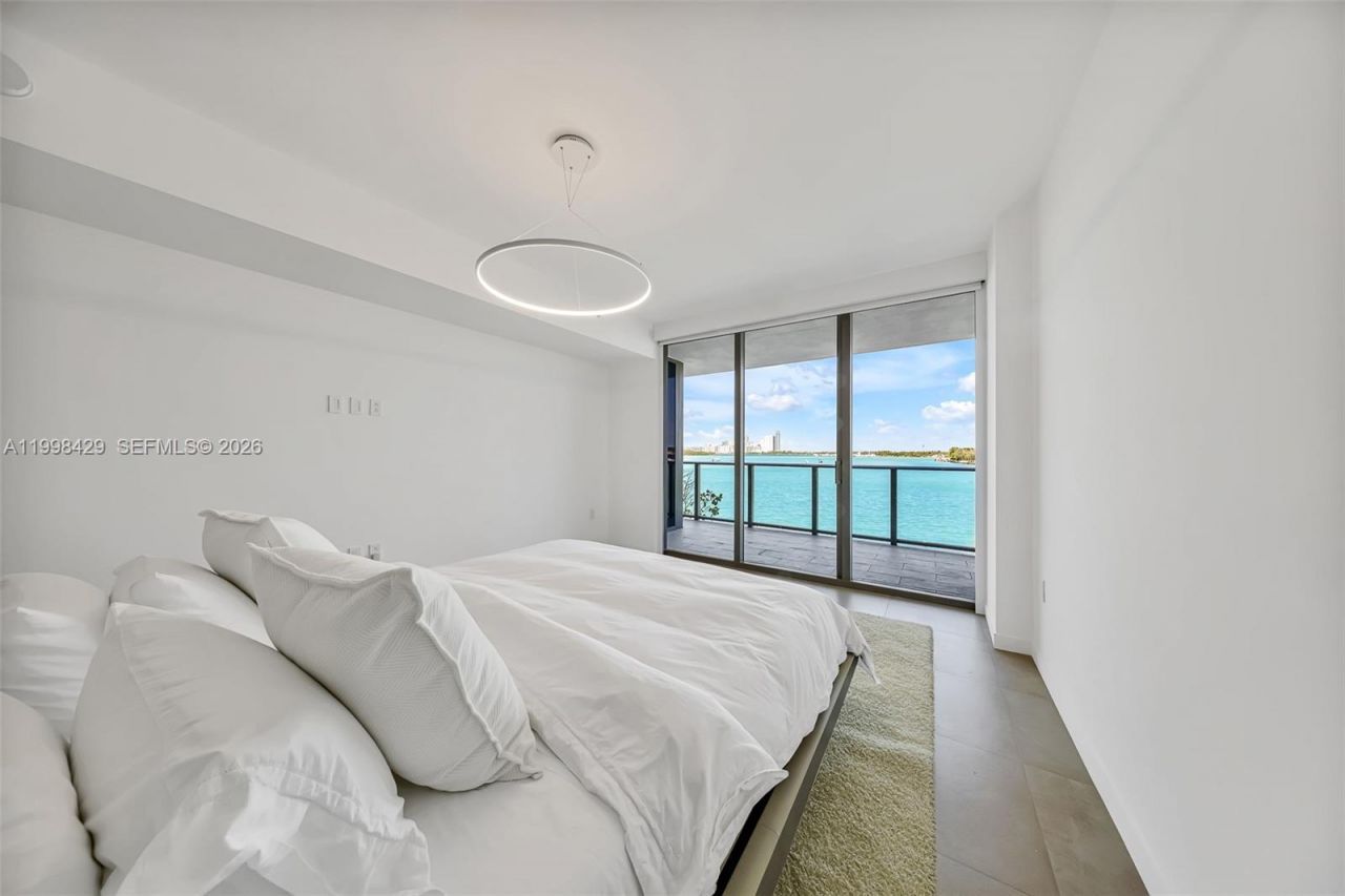 1135 103rd St , Unit 304, Bay Harbor Islands, FL 33154 Photo