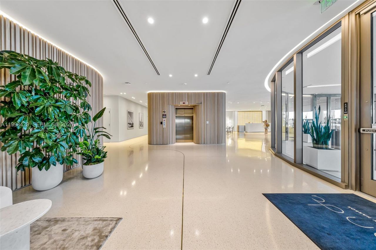 1135 103rd St , Unit 304, Bay Harbor Islands, FL 33154 Photo
