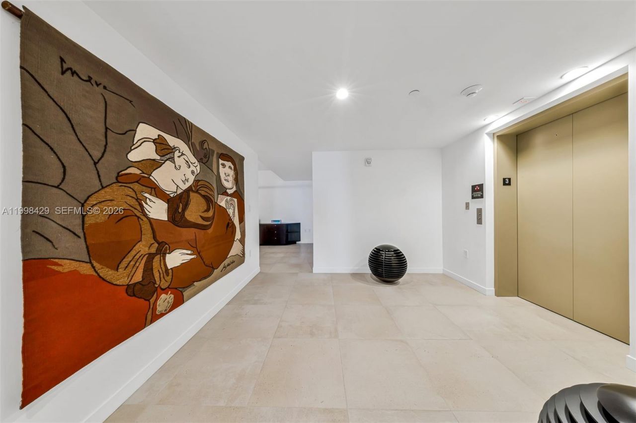 1135 103rd St , Unit 304, Bay Harbor Islands, FL 33154 Photo