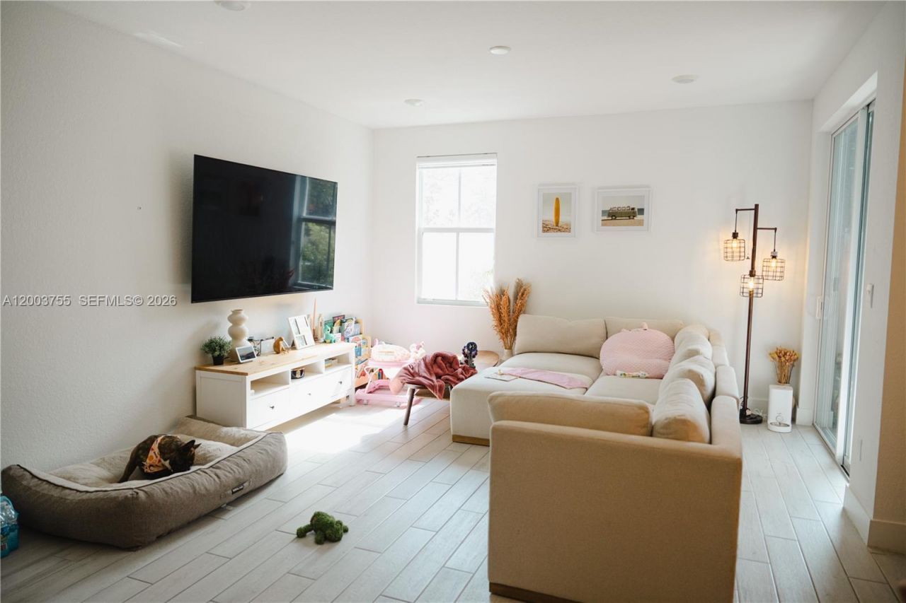 138 SW 171st Way , Pembroke Pines, FL 33027 Photo