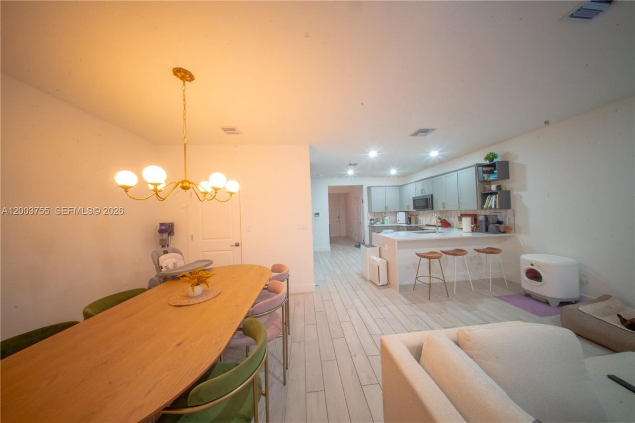 138 SW 171st Way , Pembroke Pines, FL 33027 Photo