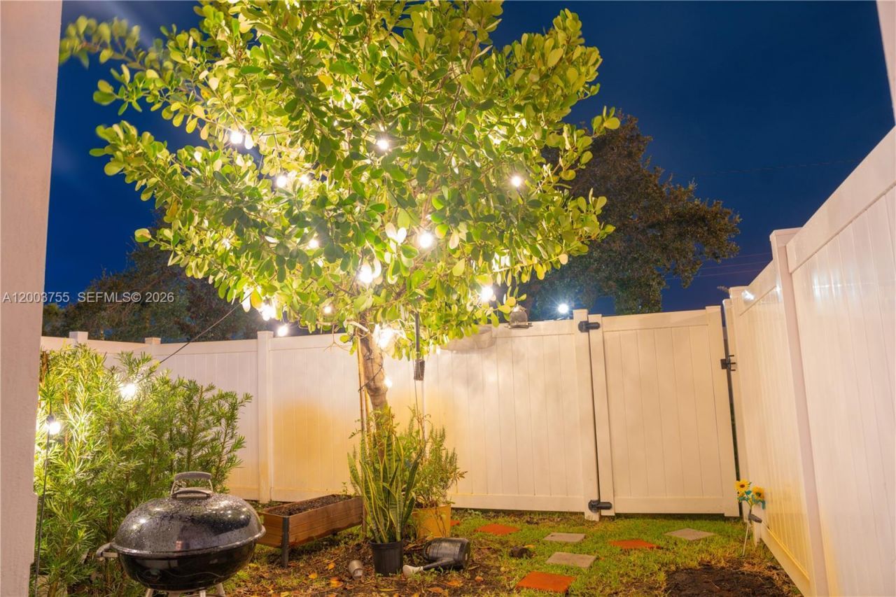 138 SW 171st Way , Pembroke Pines, FL 33027 Photo