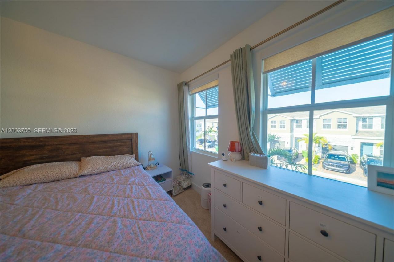 138 SW 171st Way , Pembroke Pines, FL 33027 Photo