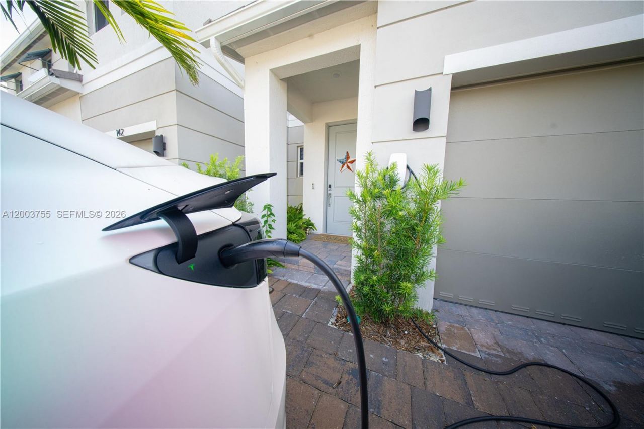 138 SW 171st Way , Pembroke Pines, FL 33027 Photo