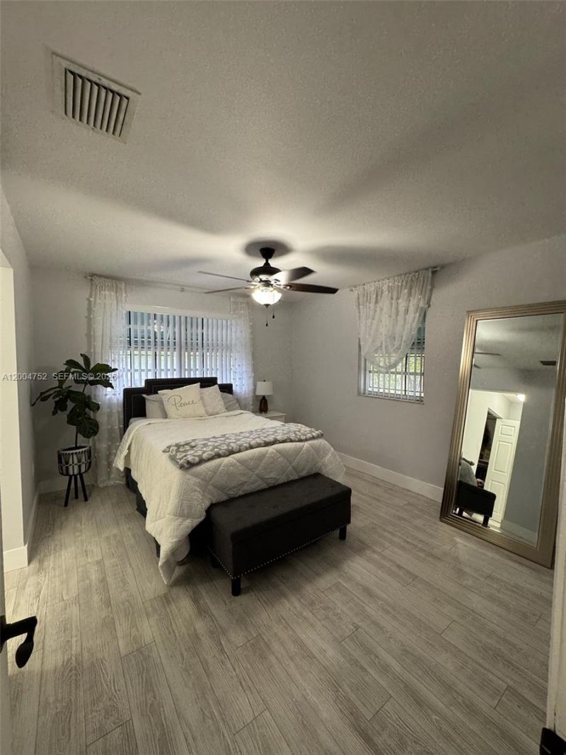 5127 SW 123rd Ave, Cooper City, FL 33330 Photo