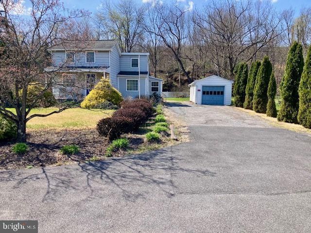 1220 VALLEY ROAD , POTTSVILLE, PA 17901