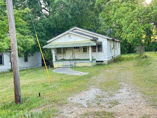 34 Jackson Street, Barnesville, GA 30204