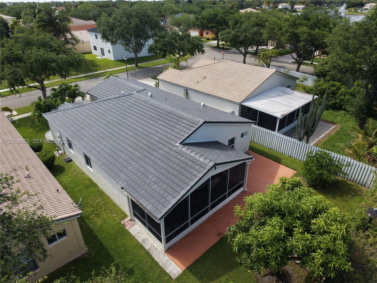2411 SW 103rd Way, Miramar, FL 33025 Photo