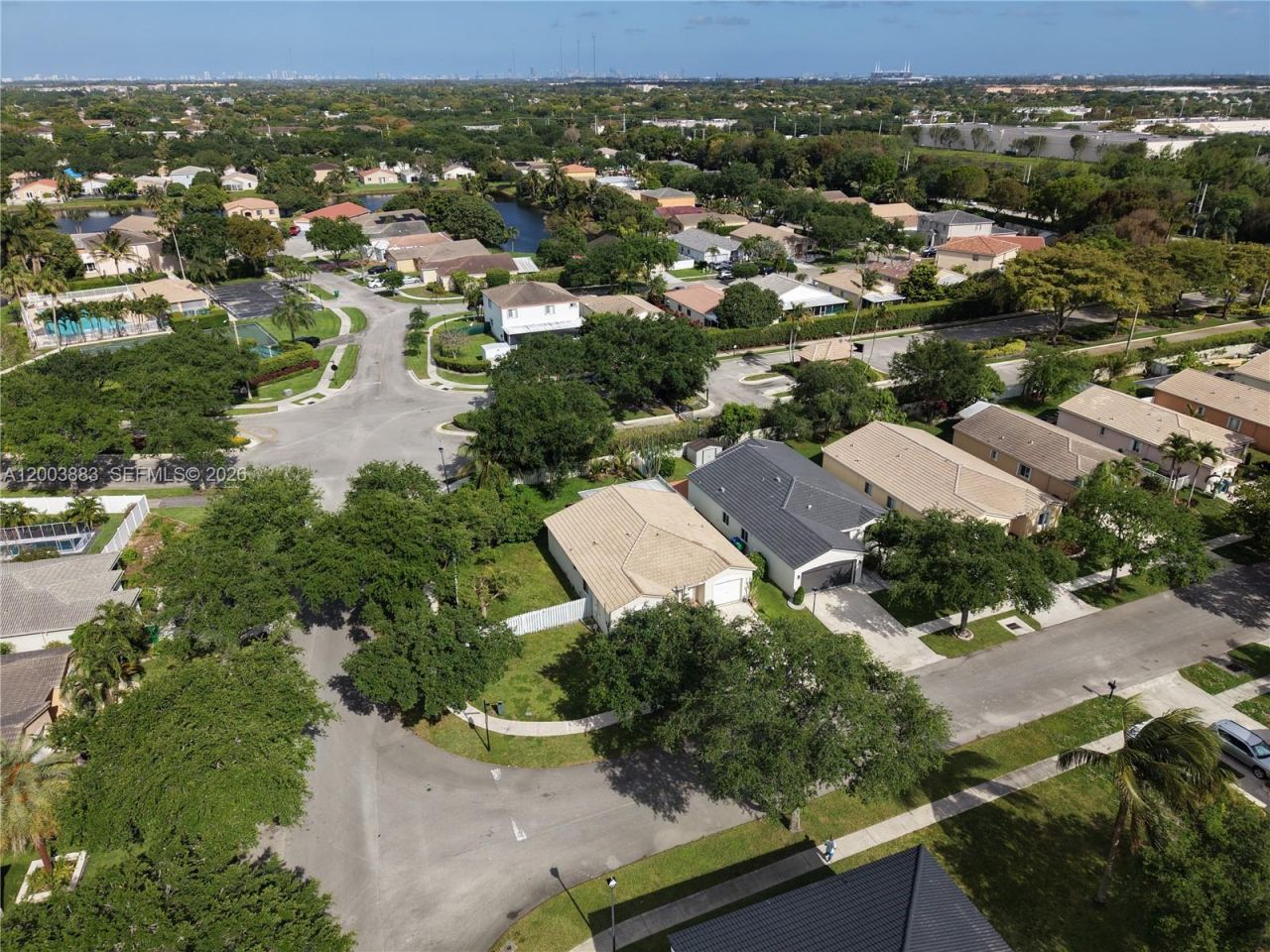 2411 SW 103rd Way, Miramar, FL 33025 Photo