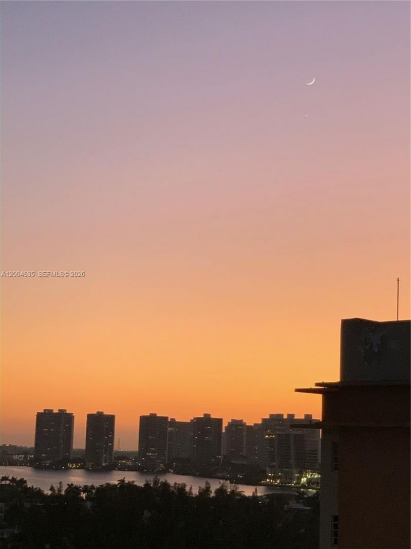 19201 Collins Ave , Unit 1109, Sunny Isles Beach, FL 33160 Photo