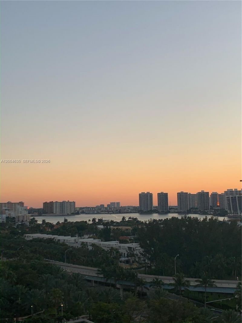 19201 Collins Ave , Unit 1109, Sunny Isles Beach, FL 33160 Photo