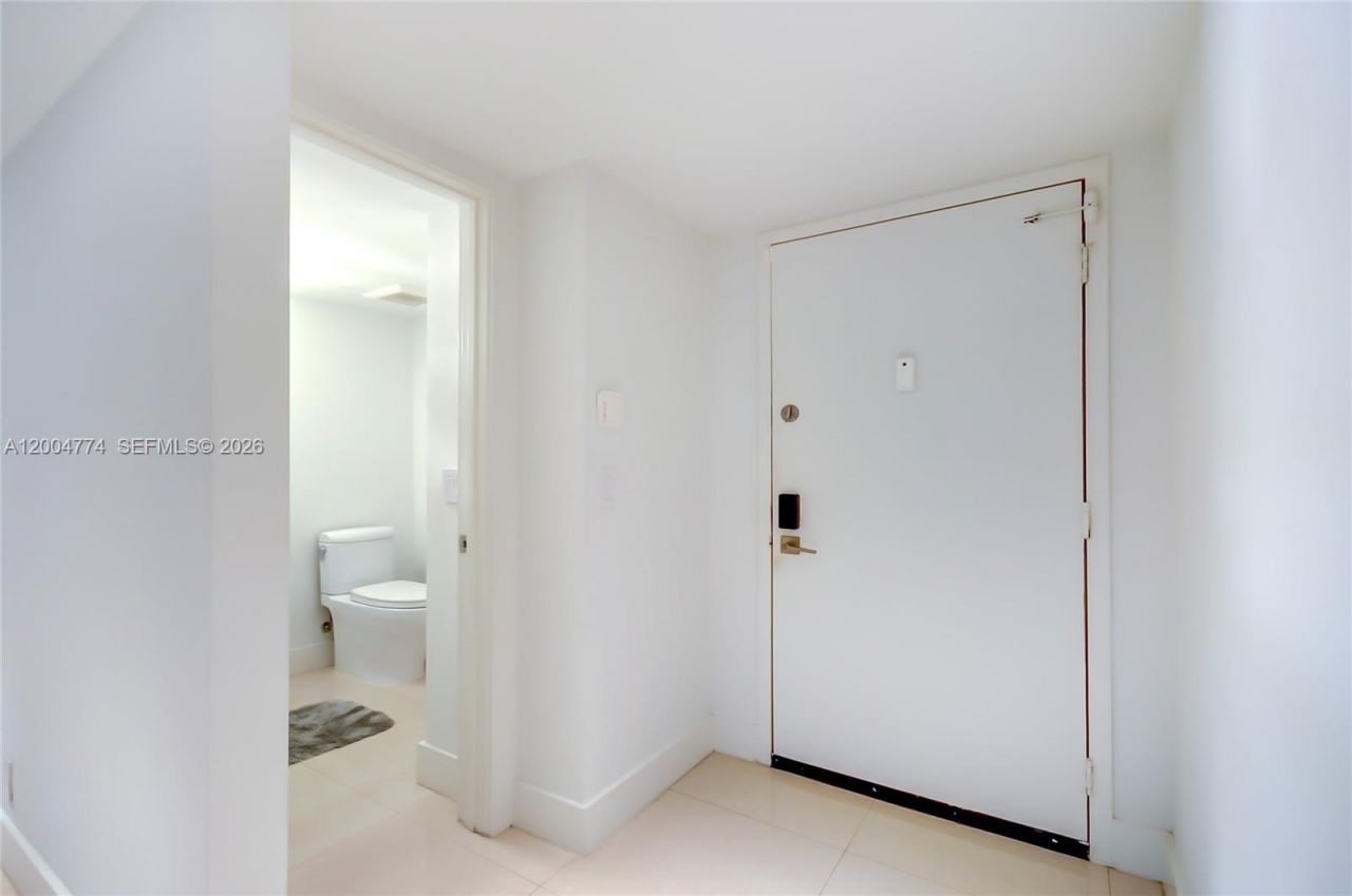 16175 Golf Club Rd, Unit 113, Weston, FL 33326 Photo