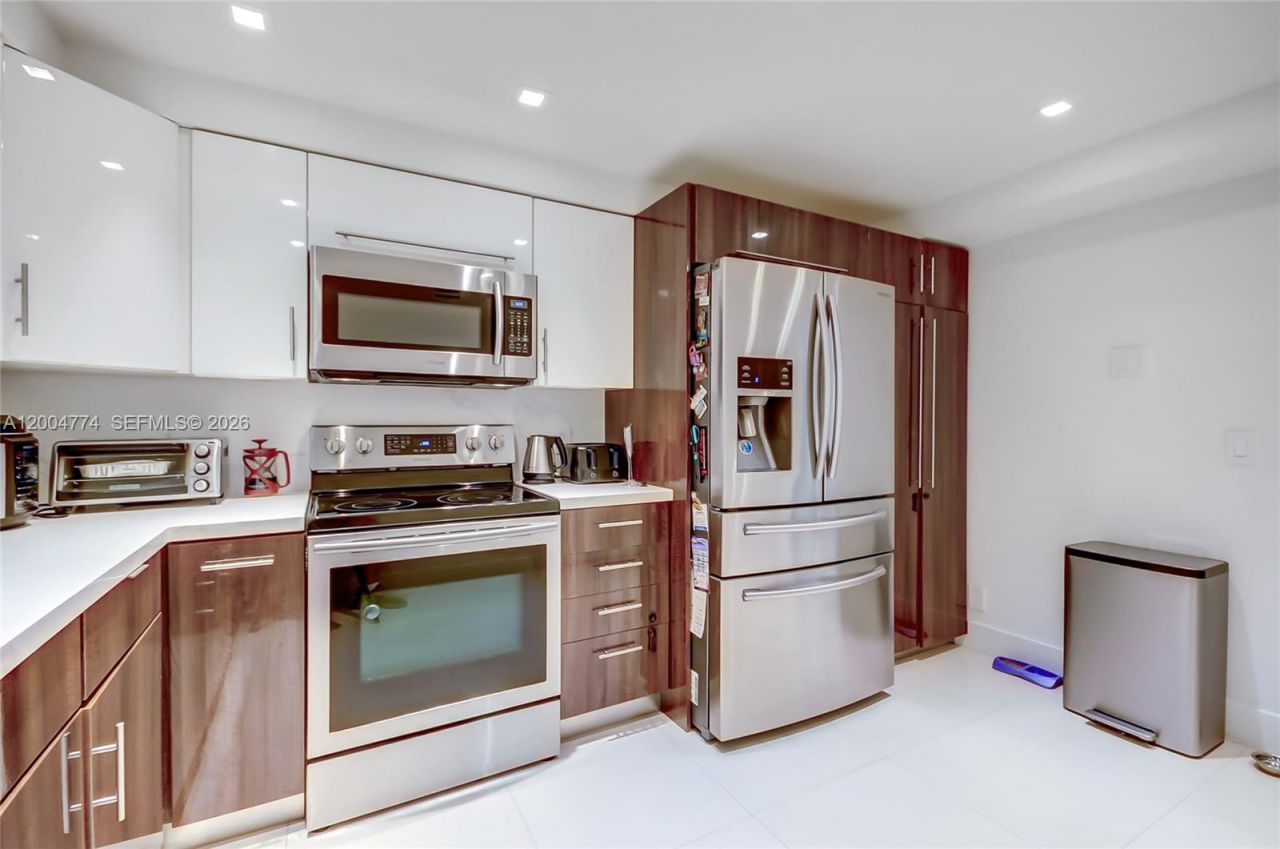 16175 Golf Club Rd, Unit 113, Weston, FL 33326 Photo