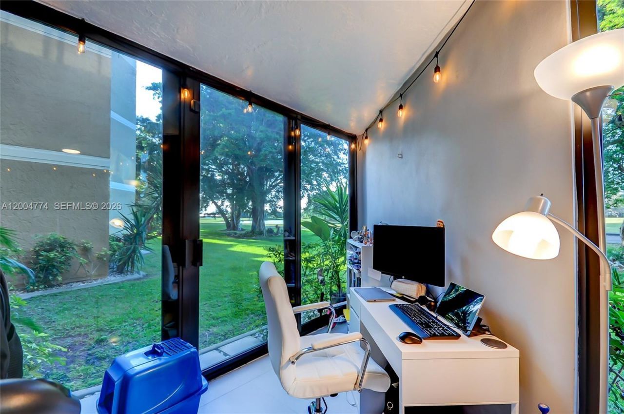 16175 Golf Club Rd, Unit 113, Weston, FL 33326 Photo