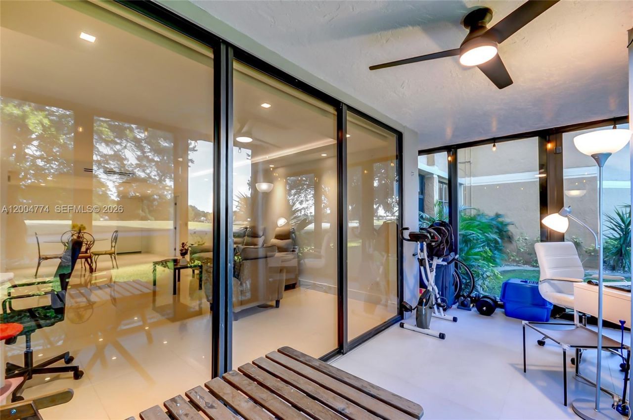 16175 Golf Club Rd, Unit 113, Weston, FL 33326 Photo