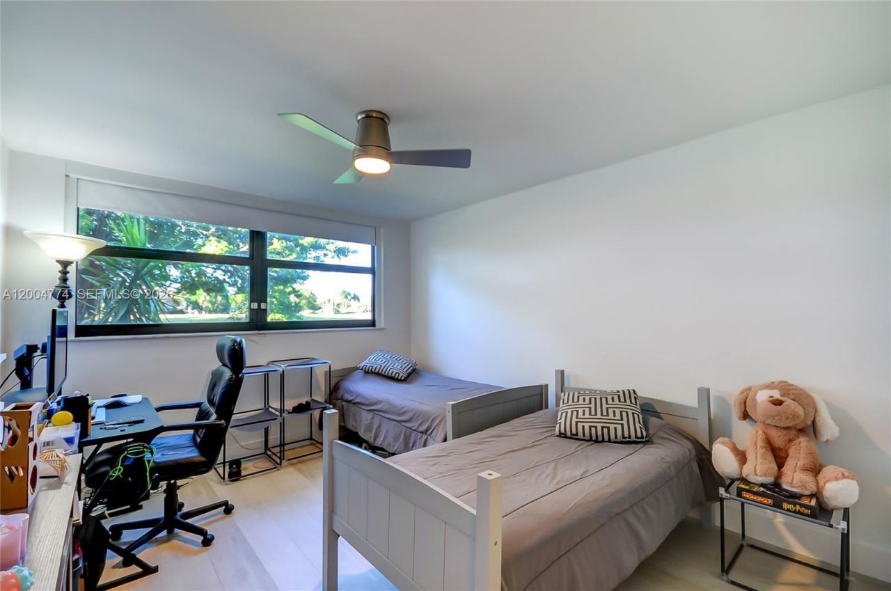 16175 Golf Club Rd, Unit 113, Weston, FL 33326 Photo