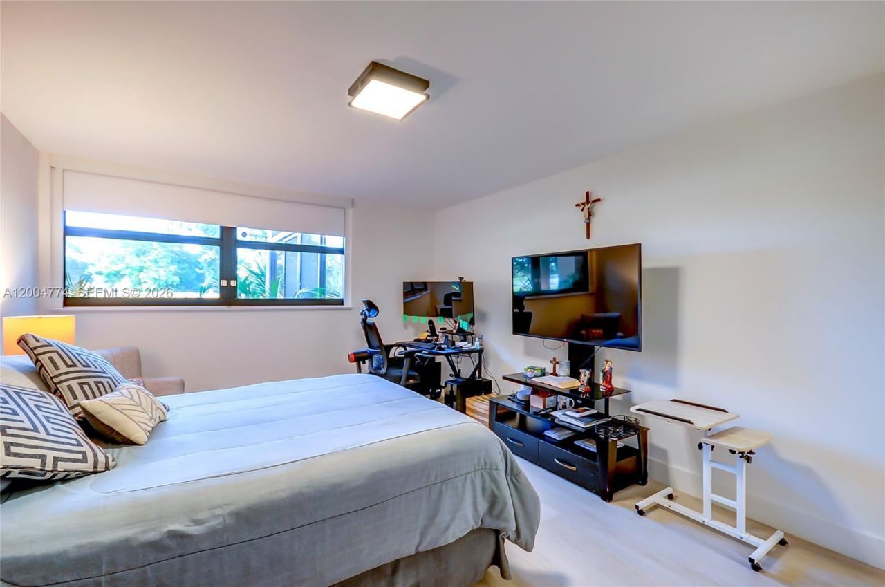 16175 Golf Club Rd, Unit 113, Weston, FL 33326 Photo