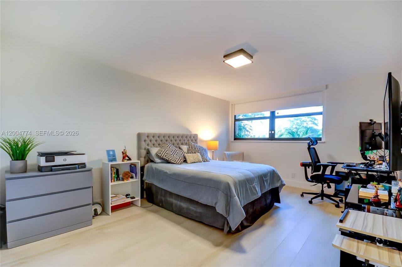 16175 Golf Club Rd, Unit 113, Weston, FL 33326 Photo