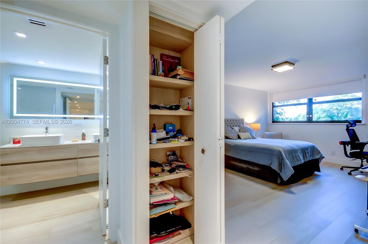 16175 Golf Club Rd, Unit 113, Weston, FL 33326 Photo