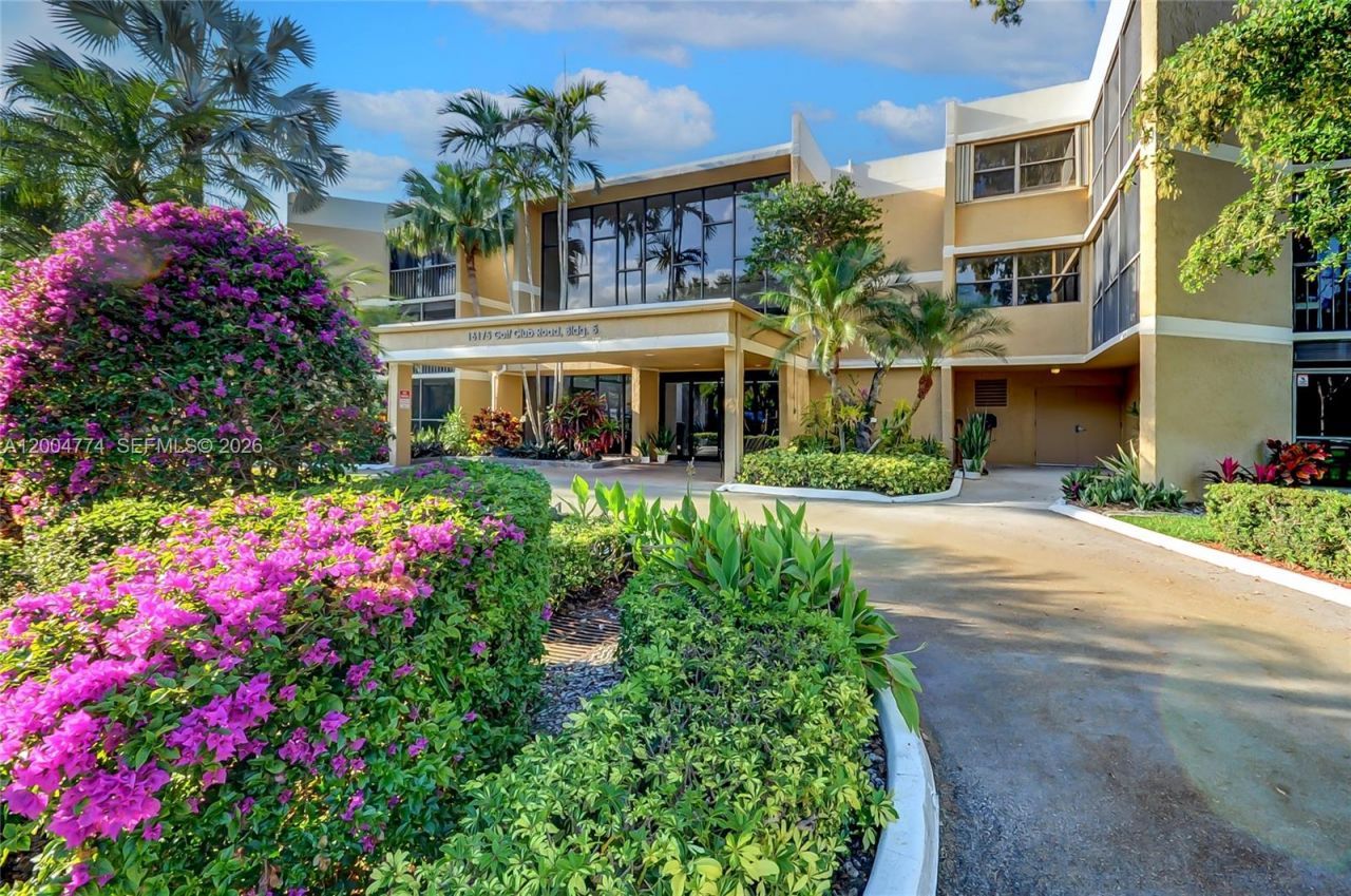 16175 Golf Club Rd, Unit 113, Weston, FL 33326 Photo
