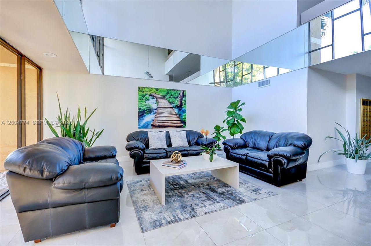 16175 Golf Club Rd, Unit 113, Weston, FL 33326 Photo