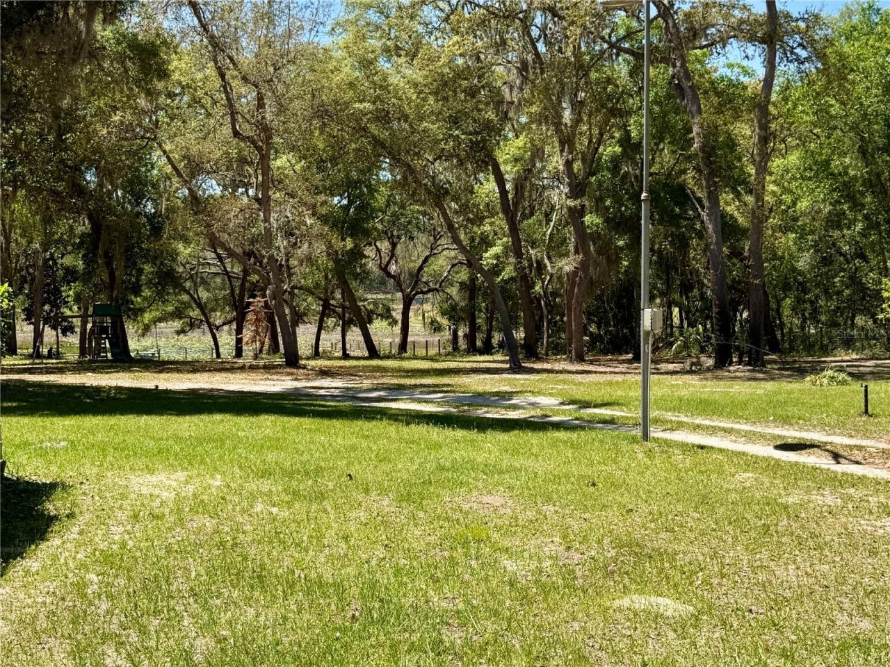9711 SE Highway 464c , Ocklawaha, FL 32179 Photo