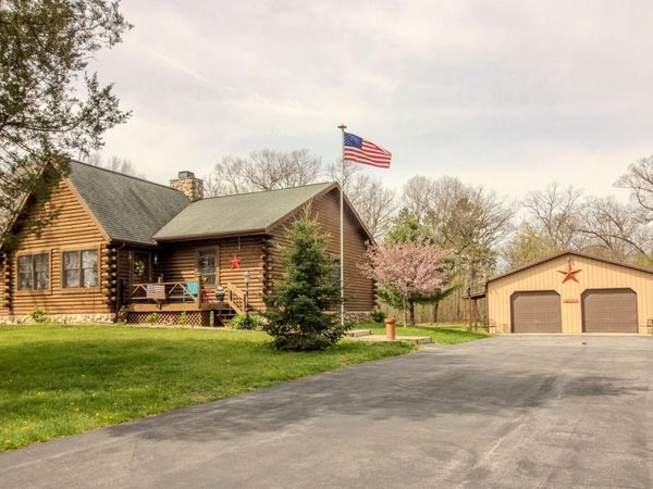 3405 N 700 E , Grovertown, IN 46531