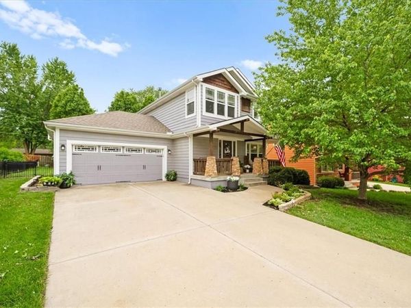 325 Creekwood Drive, Liberty, MO 64068