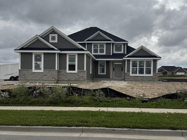 2453 Cedar Bluffs DRIVE, Slinger, WI 53086