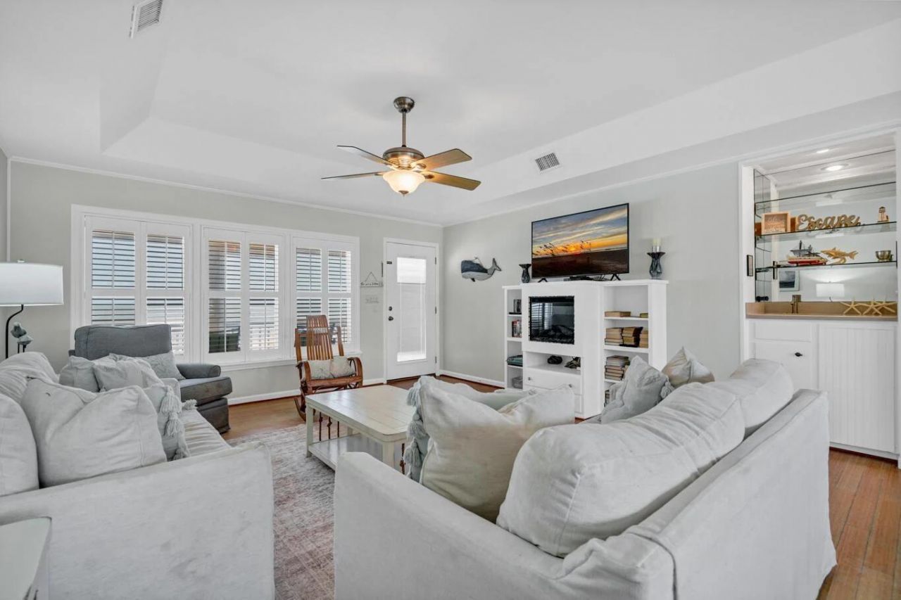 142 Palmetto Boulevard Photo 9