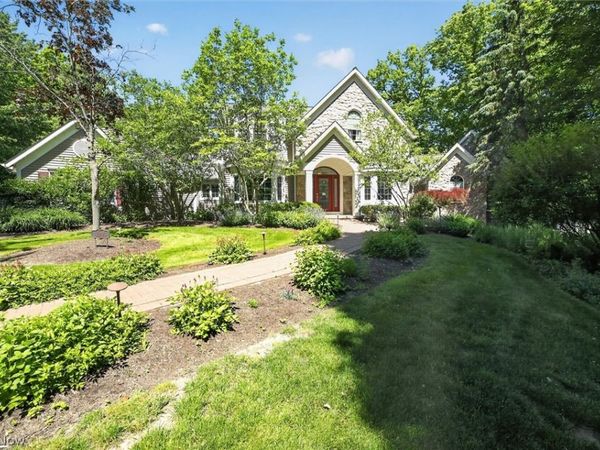 2890 Alvord, Pepper Pike, OH 44124
