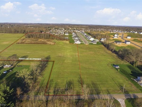 12083 Hoover Avenue NW, Uniontown, OH 44685