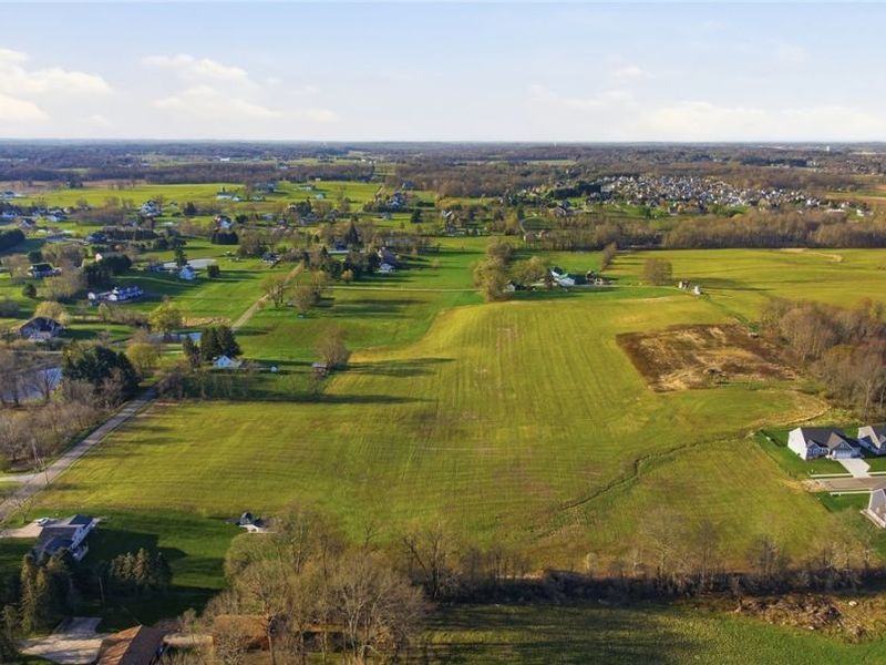 12083 Hoover Avenue NW, Uniontown, OH 44685 Photo 5