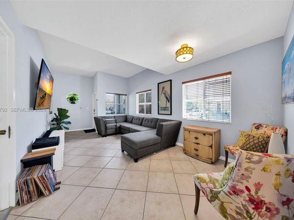 8906 SW 221st Ter , Cutler Bay, FL 33190