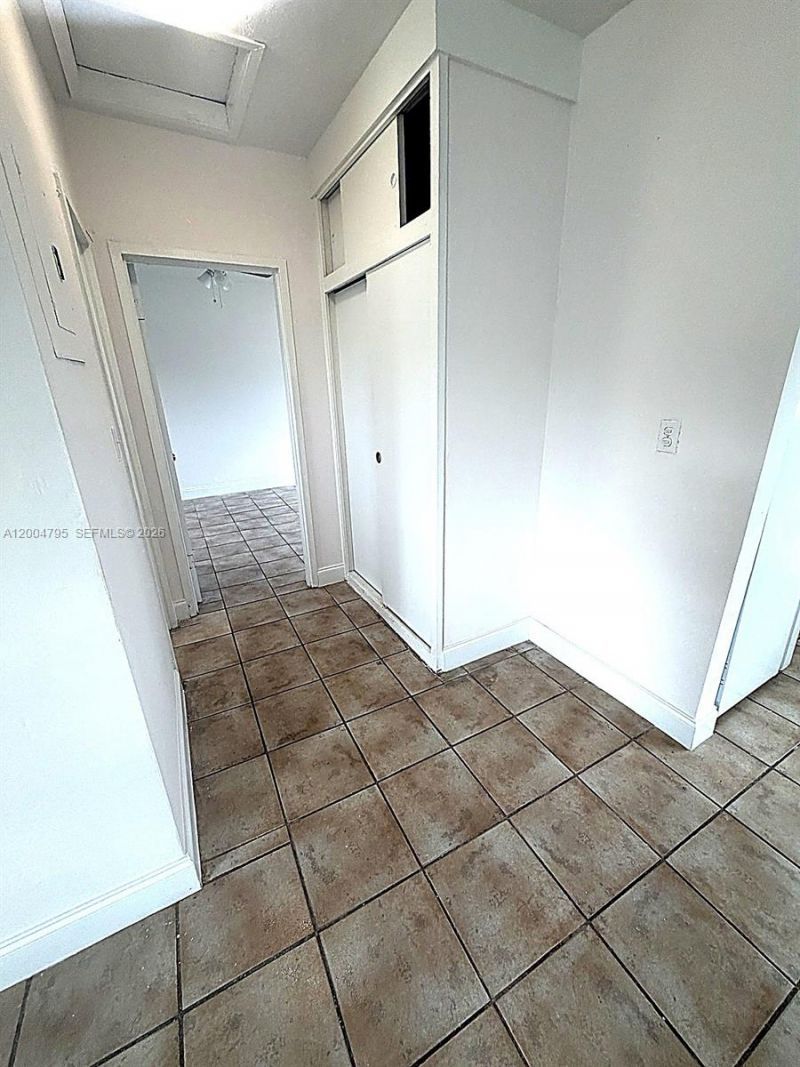 225 Madeira Ave , Unit 5, Coral Gables, FL 33134 Photo