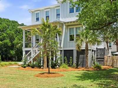 2200 Hartnett Boulevard, Isle of Palms, SC 29451