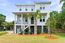 2200 Hartnett Boulevard photo 4