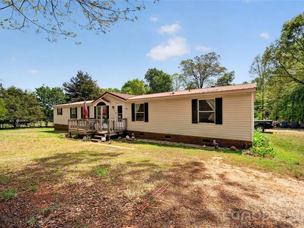 3995 Old Catawba Road , Claremont, NC 28610