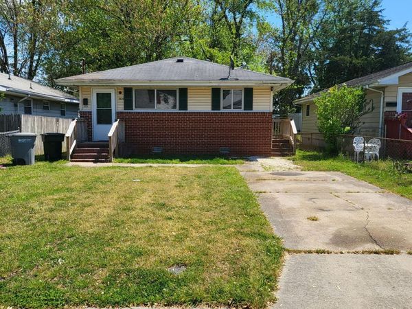 1820 Bay Avenue , Hampton, VA 23661