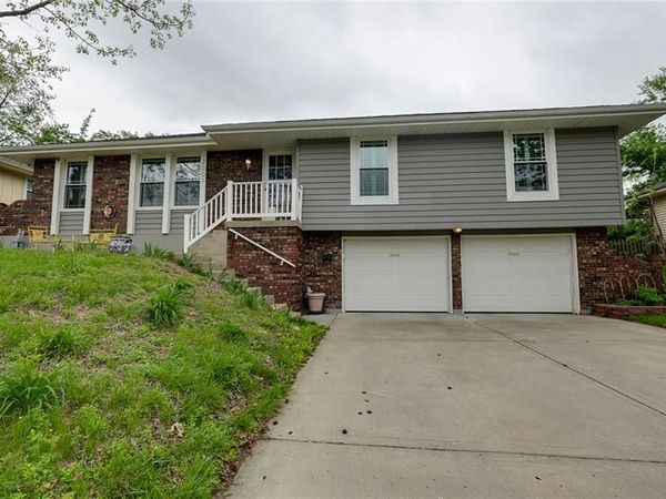 2001 N Concord Road, Independence, MO 64058