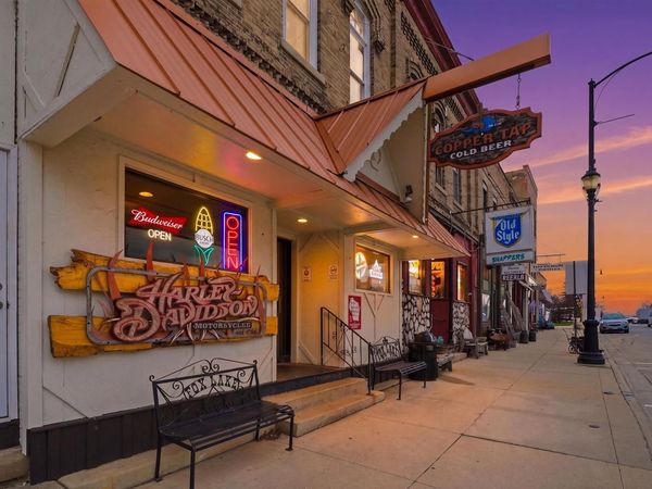 221 State Street, Fox Lake, WI 53933