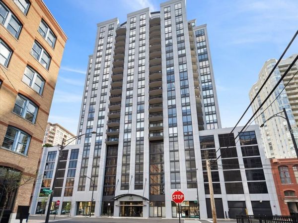 435 W Erie Street , Unit 1801, Chicago, IL 60654