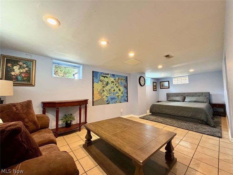 4515 Pershing Avenue, Parma, OH 44134 Photo 10