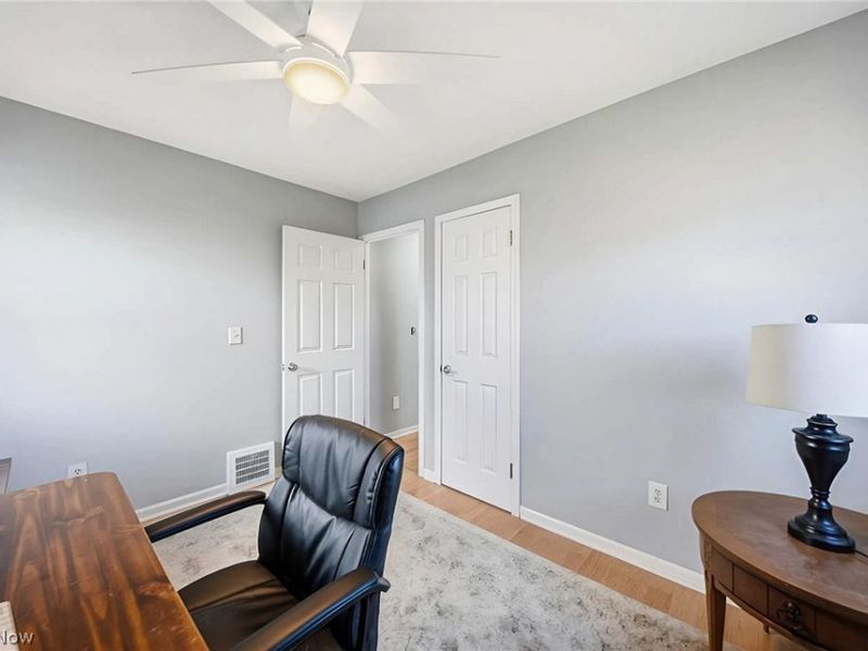 4515 Pershing Avenue, Parma, OH 44134 Photo 12